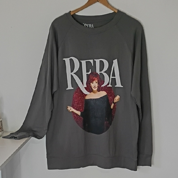 Reba Tops - Reba McEntire sweatshirt with an album inspired graphic Long Sleeve Shirt Xl